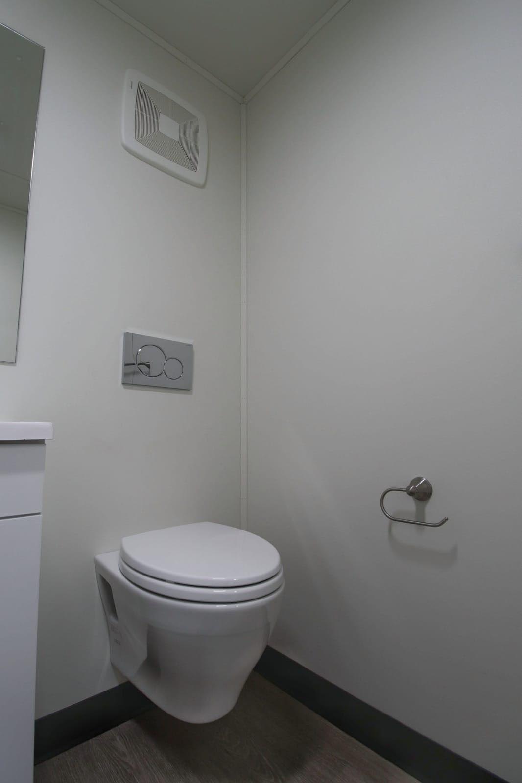 20′ Site office + Washroom - Container Holdings Pty Ltd