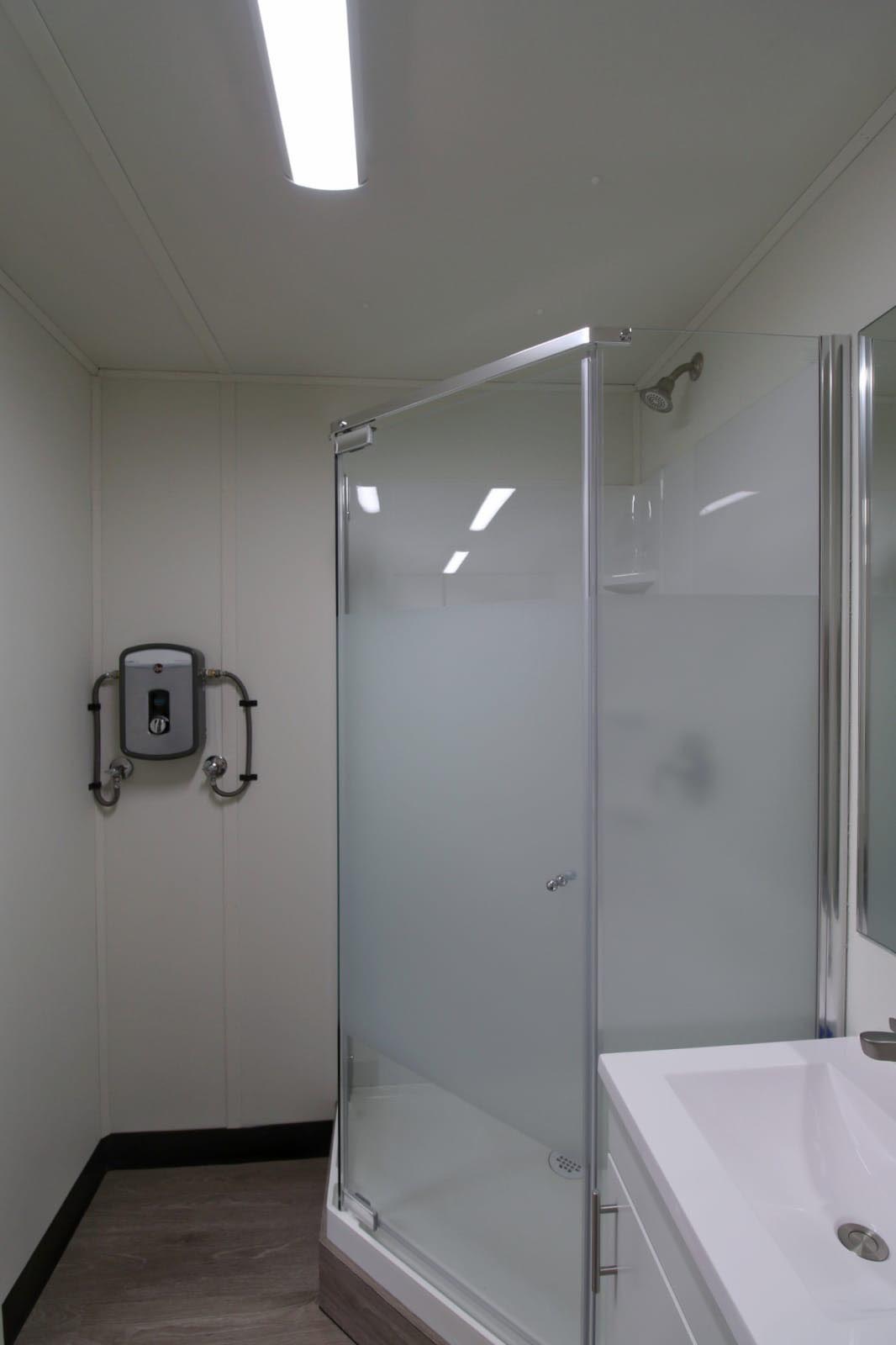 20′ Site office + Washroom - Container Holdings Pty Ltd