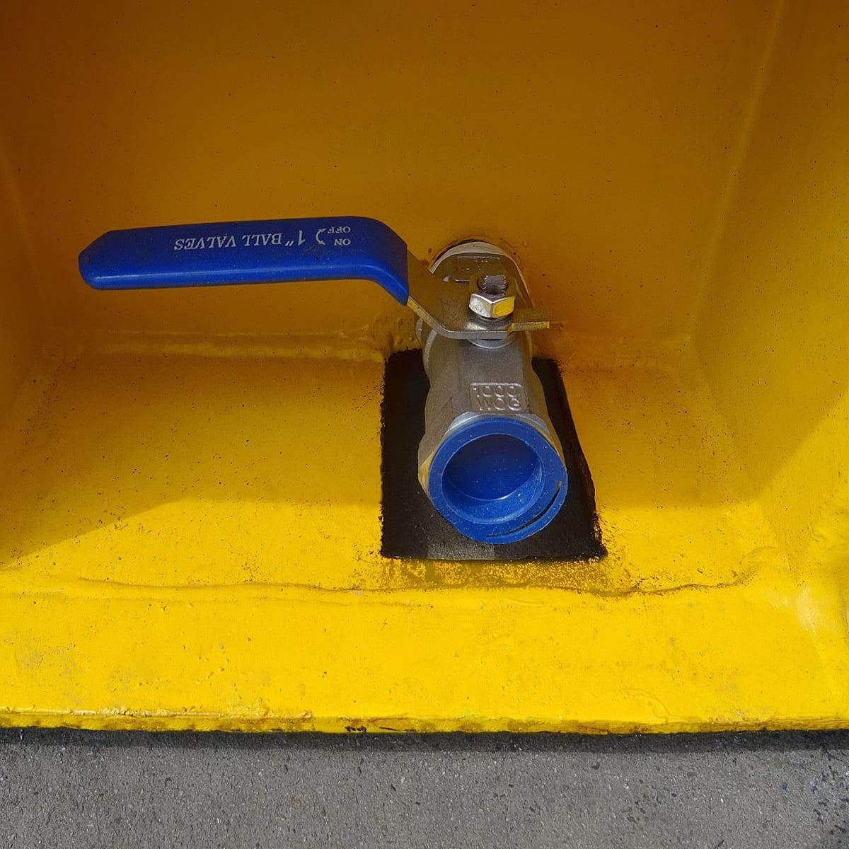 8’ Containment Cube - Container Holdings Pty Ltd