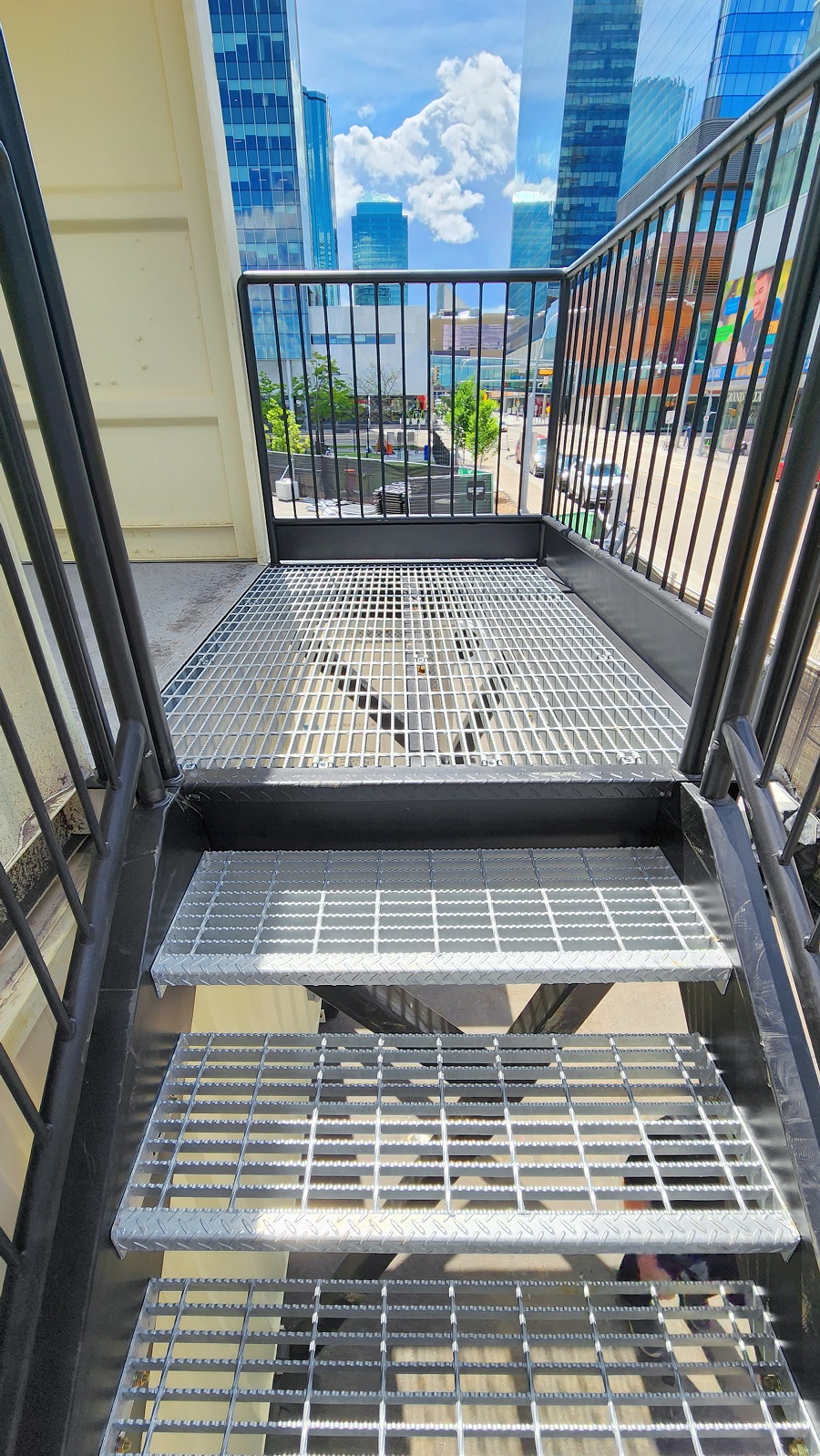 40’HC VIP Area with Patio for the Oilers - Container Holdings Pty Ltd