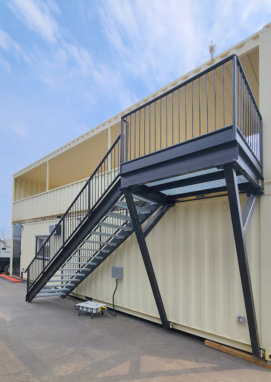 40’HC VIP Area with Patio for the Oilers - Container Holdings Pty Ltd