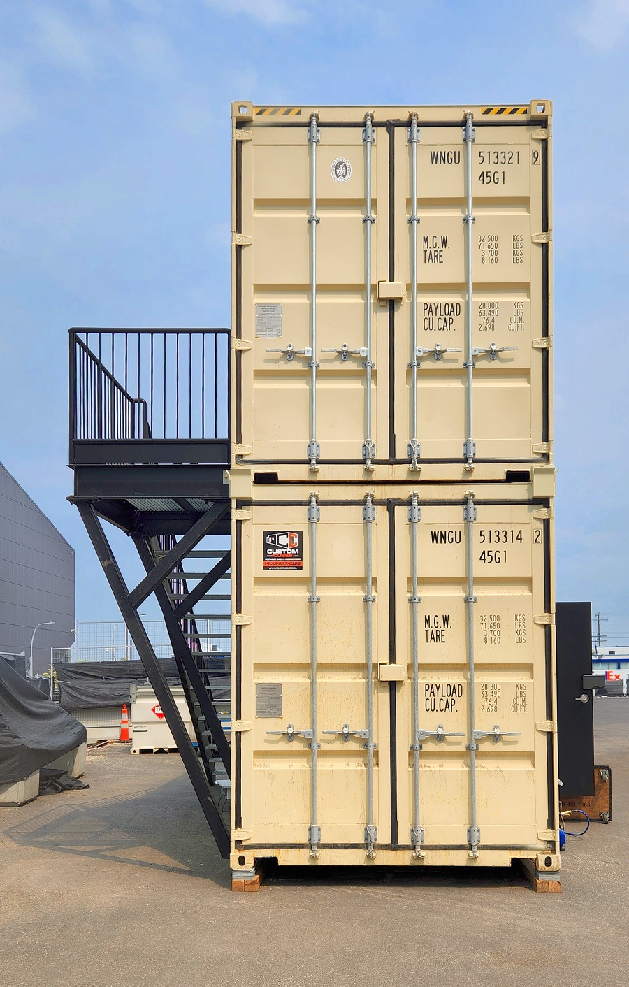 40’HC VIP Area with Patio for the Oilers - Container Holdings Pty Ltd