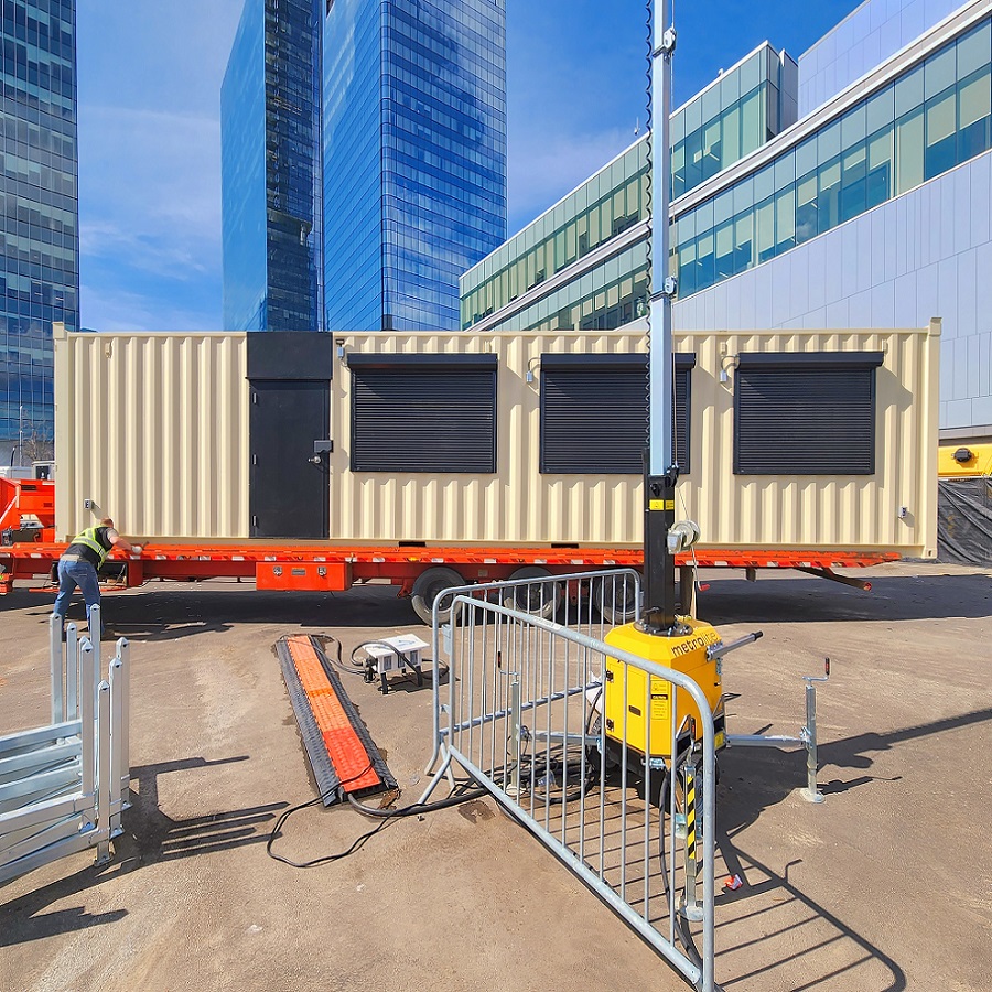 40’HC VIP Area with Patio for the Oilers - Container Holdings Pty Ltd