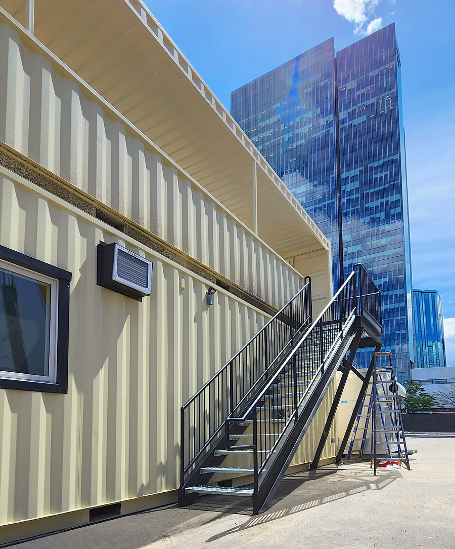 40’HC VIP Area with Patio for the Oilers - Container Holdings Pty Ltd